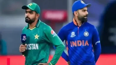 Younis Khan wants Babar to learn from Virat