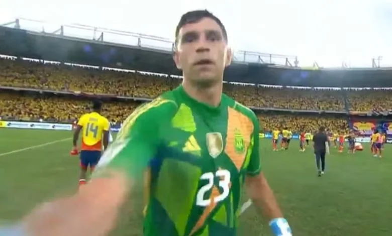 Argentina goal keeper slaps cameraman after loss to Columbia