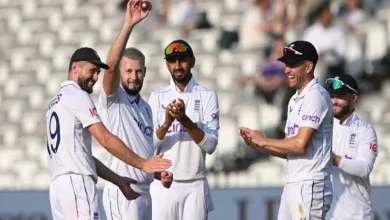 England win the series: Atkinson equals Tony Gregg, Botham