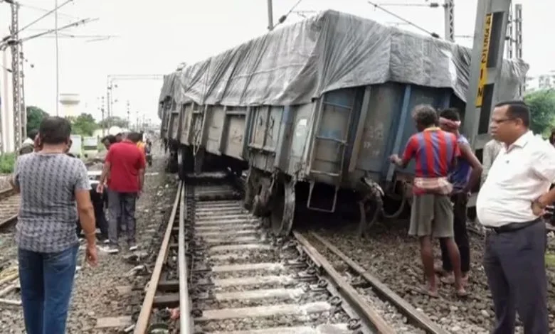 Five coaches derailed in West Bengal, disrupting rail services