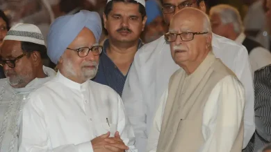 L.k.Adwani Also Attended Manmohan Singhs Iftar Party Congress To Fadnavis