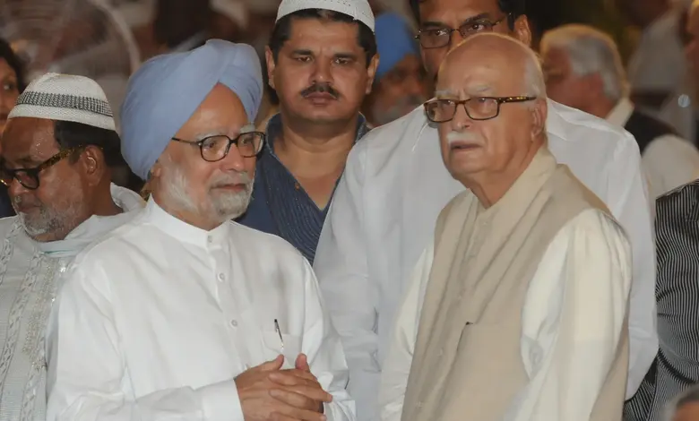 L.k.Adwani Also Attended Manmohan Singhs Iftar Party Congress To Fadnavis