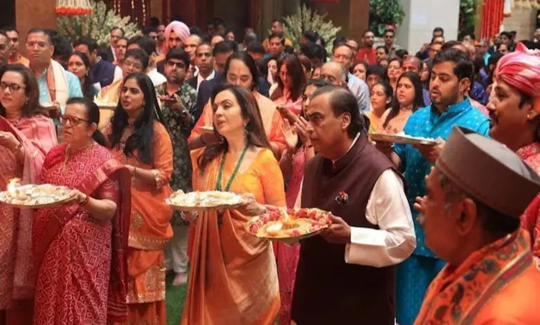 Mukesh Ambani-Nita Ambani welcomed Ganapati Bappa