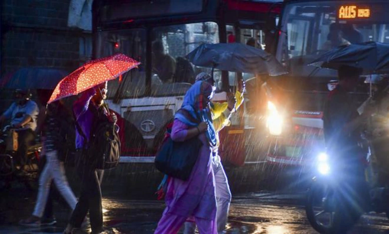 Rain disaster over Mumbai due to cyclonic pressure in Bay of Bengal