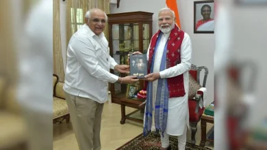 PM Modi Birthday: CM Bhupendra Patel gifted Dada Bhagwan's Gnani Purush book.