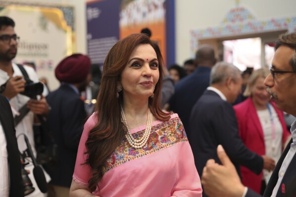 In that viral photo of Nita Ambani, something appeared in the background that... You see for yourself