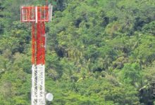 The farmer climbed the mobile tower with his demand; Race among MLAs and officials...