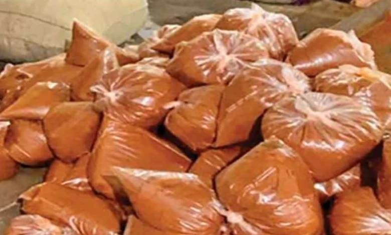 700 kg of adulterated chilli seized from Vadodara, team went for mouth check