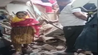 A building collapsed in Kalupur, Ahmedabad, 20 people were rescued