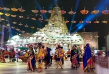 "devotees gather at shaktipeeth temple in gujarat for navratri celebrations"