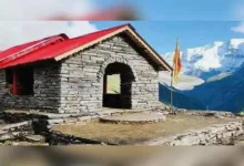 The 'Glacier Baba' temple built near Devi Kund in Uttarakhand was demolished