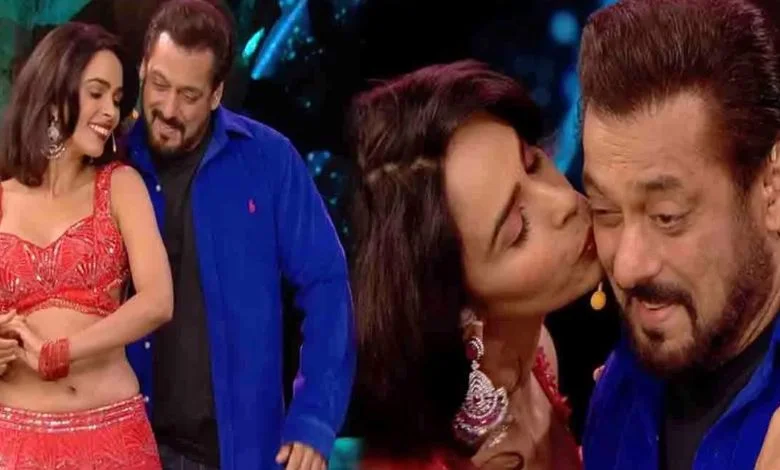 Mallika Sherawat kiss Salman Khan