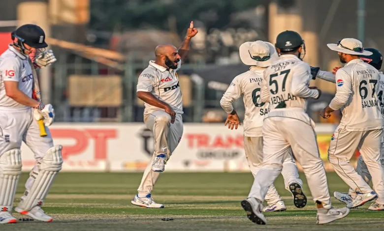 Ben Duckett's century, but Sajid Khan turned the tide in Pakistan's favour