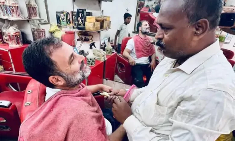  Rahul Gandhi gets affectional  barber reaching salon, Congress person  shares video