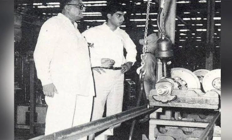 Ratan tata worked like a laborer in the factory