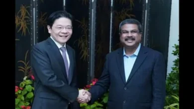 Singapore PM visits India: Requests to enhance bilateral relations by meeting Education Minister