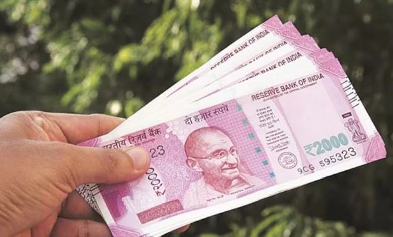 So many 2000 Rupees notes were returned, now only these notes are left