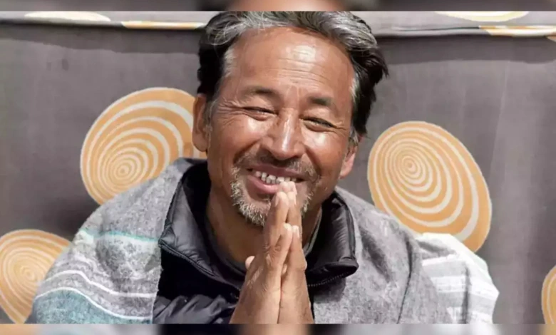 Denied permission for Jantar Mantar, Sonam Wangchuk sits on fast at Ladakh Bhawan