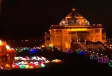 Akshardham: Gandhinagar's Akshardham temple lit up with 10 thousand lamps, watch video