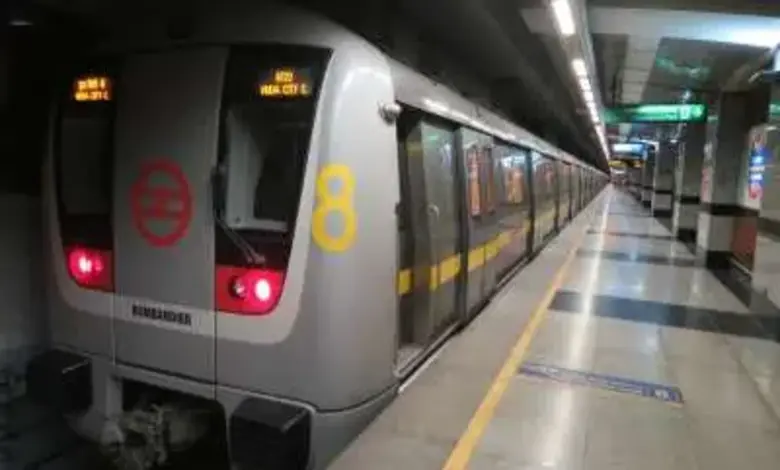 dmrc Damage signaling cable on Delhi Metro Yellow Line