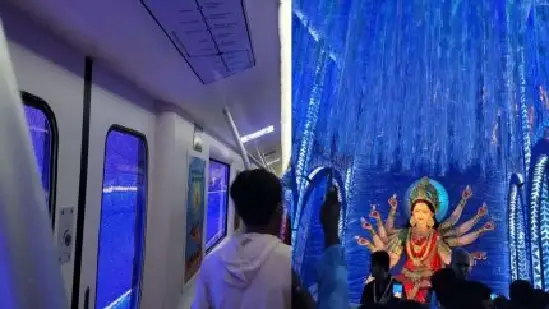 Metro trainthemed Durga Puja Pandal in Kolkata