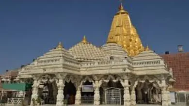 During the nine days of Navratri, there will be a commotion in these temples as well