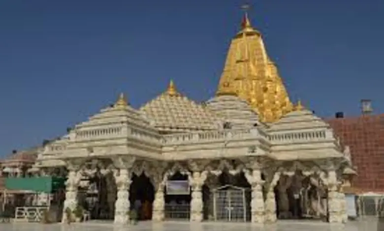 During the nine days of Navratri, there will be a commotion in these temples as well