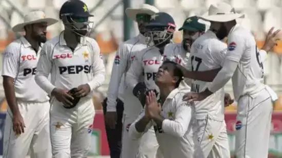 Pakistan won for the first time in 11 Tests, defeating England by 152 runs