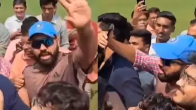 Rohit Sharma selfie crowd