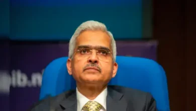 rbi governor shaktikanta das holding central banker award"