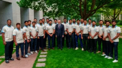 Australian OM Anthony meets Team India agai, poses for photo, wanted to share views in commentary