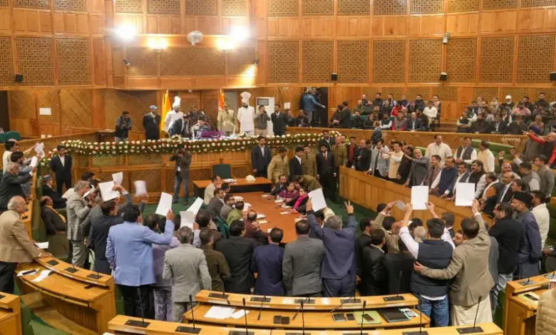 MLAs tussle in Jammu and Kashmir Assembly uproar due to article 370