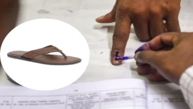 Independent candidate from Paranda seats election symbol is shoe