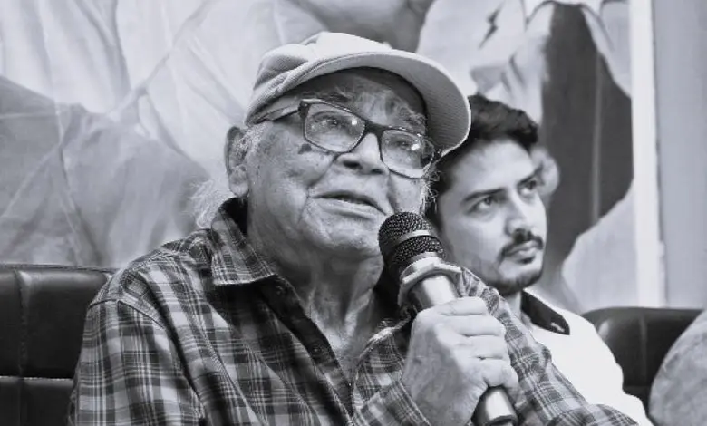 Veteran Bengali actor Manoj Mitra passed away at the age of 86