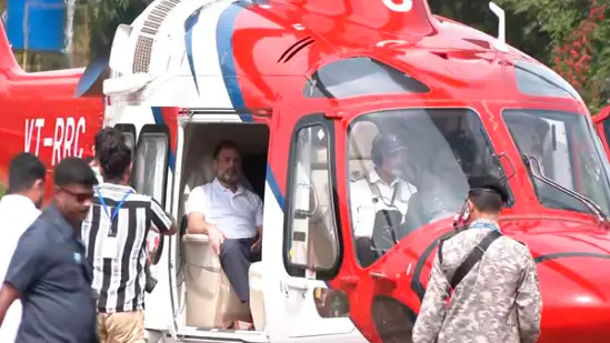 Rahul's chopper  stuck, Congress slams BJP