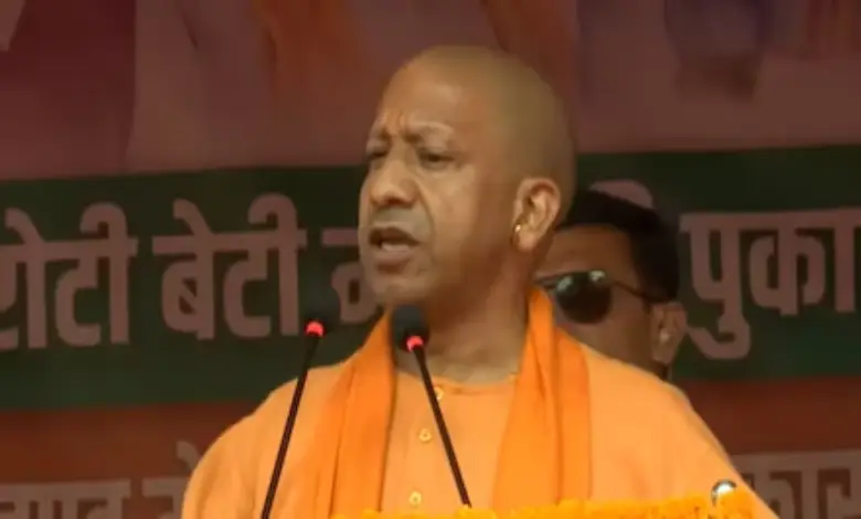 CM Yogi's big hit in Jharkhand compares Alamgir Alam to Aurangzeb