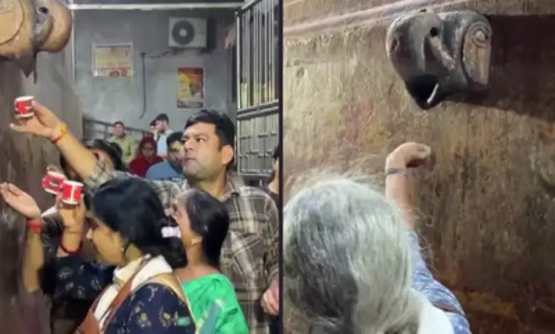 Devotees drink water of the AC, a crowd of devotees flocked