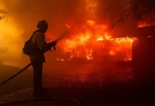 Fires in Southern California: 132 buildings damaged, 10,000 people evacuated