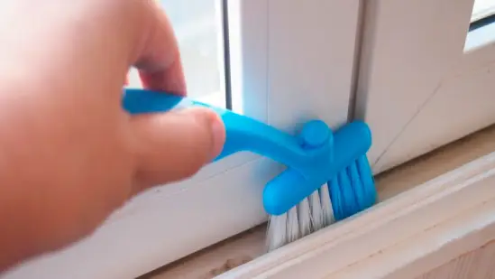 How to clean sliding window tracks