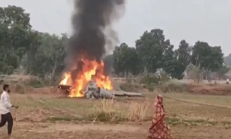 Video: MiG-29 plane crashes in Agra, pilot jumps out to save life