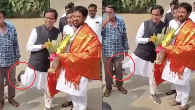 Rao Saheb Danve kicks worker out of photo frame or something, video goes viral