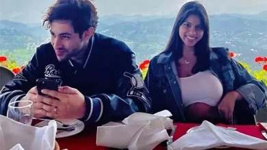 Viral Post: Why did Suhana Khan touch Agastya Nanda's ears?