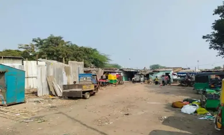 AMC to bulldoze slums in Ahmedabad