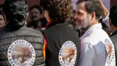 Rahul and Priyanka wear jackets with Modi-Adani Ek Hai