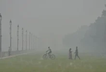 Pollution wreaks havoc in Delhi amid increasing cold