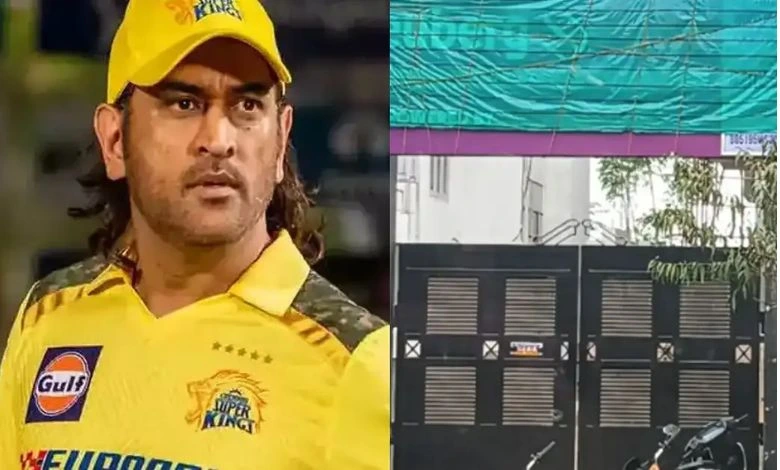 Did Dhoni receive a notice to vacate his Ranchi house?