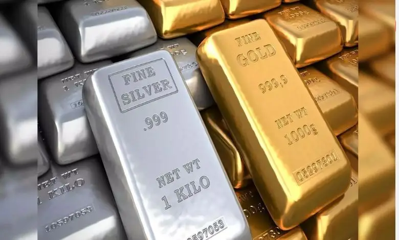 Before the Fed meeting, gold rose globally, but local silver dropped.