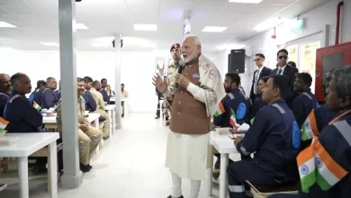 Kuwait PM Modi meets Indian workers Said respect for poor most important