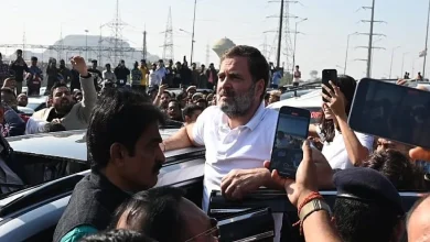 Rahul Priyanka's convoy stopped at Gazipurborder Sambhal violence