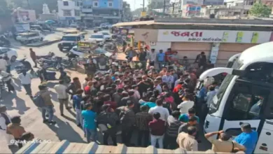 Bhujodi passengers protested against ST department